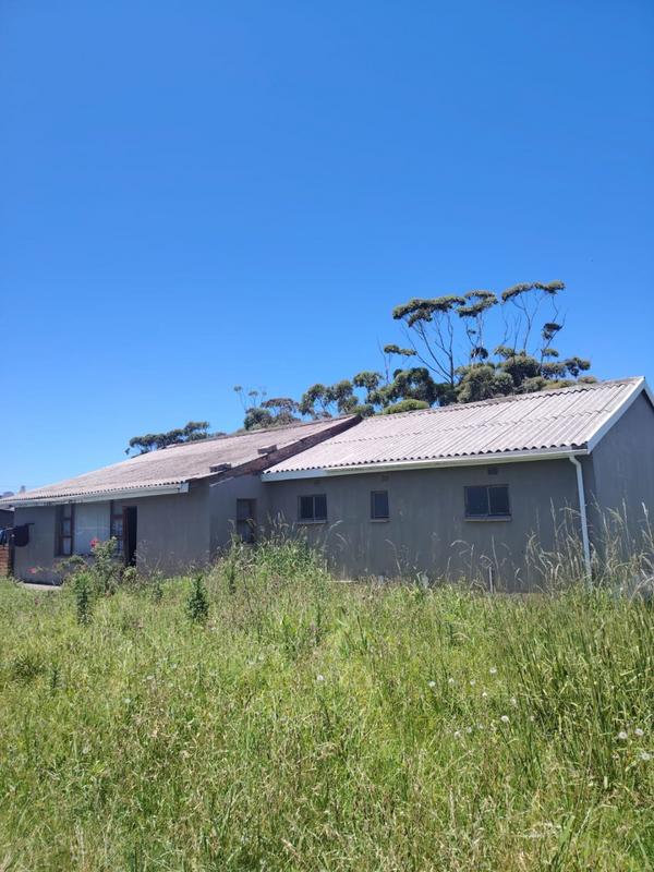 5 Bedroom Property for Sale in Amalinda Eastern Cape